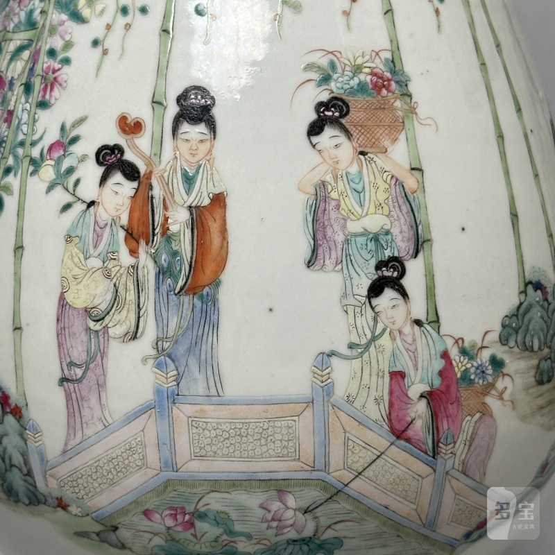 民国 粉彩仕女图琵琶尊 - 图7